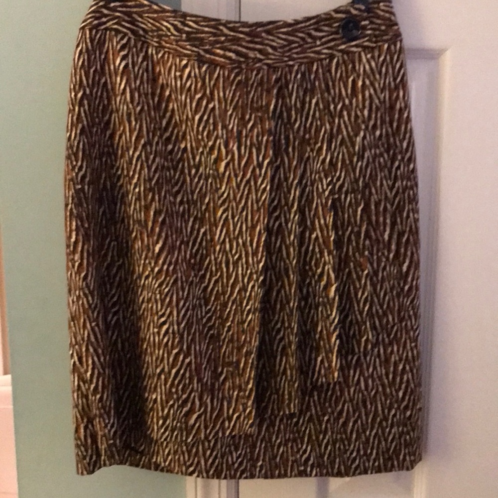 Classiques Entier skirt. Faux wrap zipper. Size 6